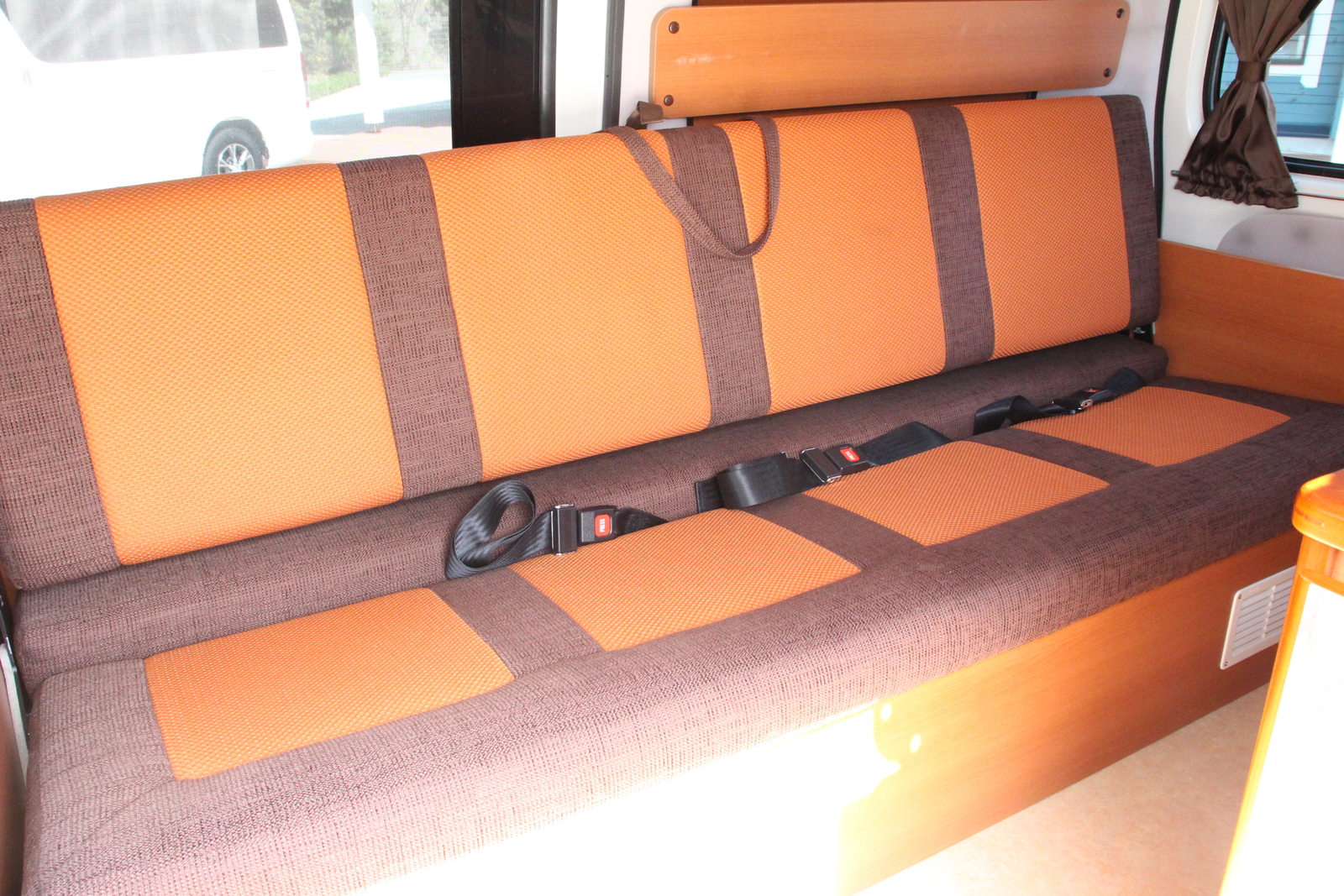 キャンピングカーバンコン