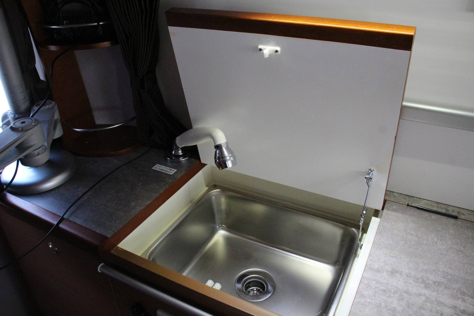 キャンピングカーバンコン