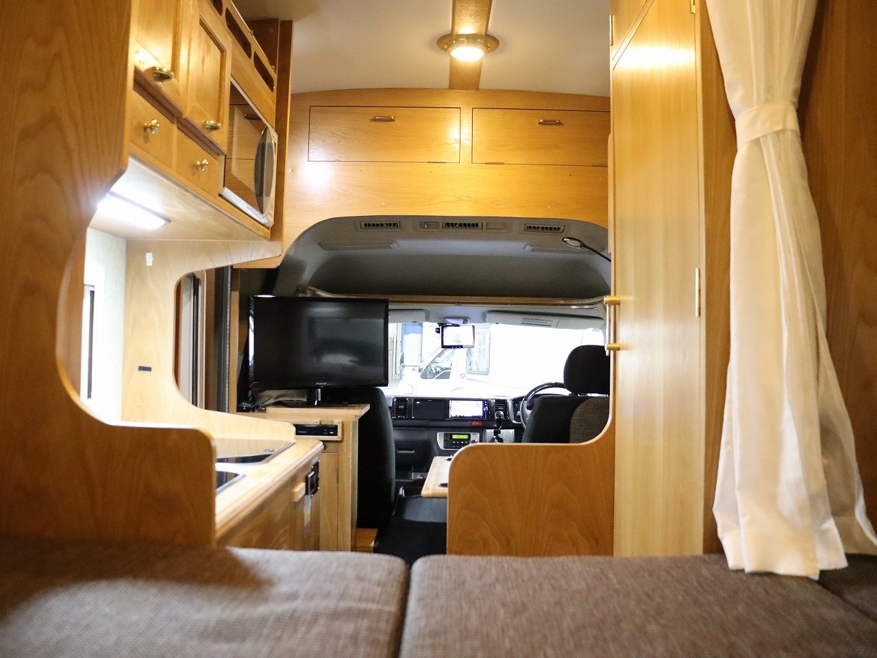 キャンピングカーキャブコン