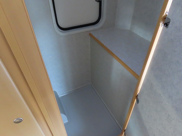 キャンピングカーキャブコン