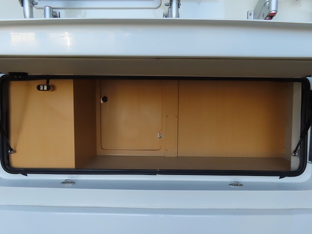 キャンピングカーキャブコン