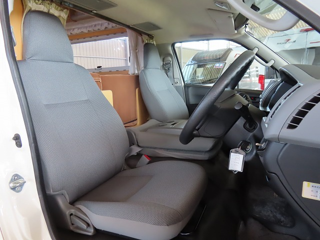 キャンピングカーキャブコン