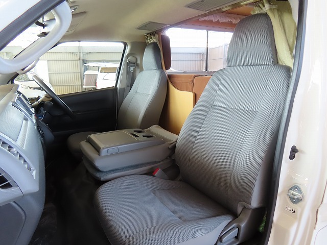 キャンピングカーキャブコン