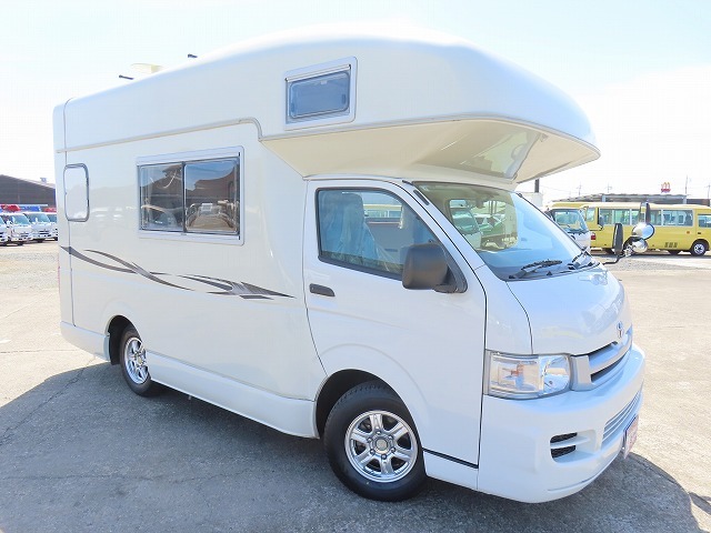 キャンピングカーキャブコン