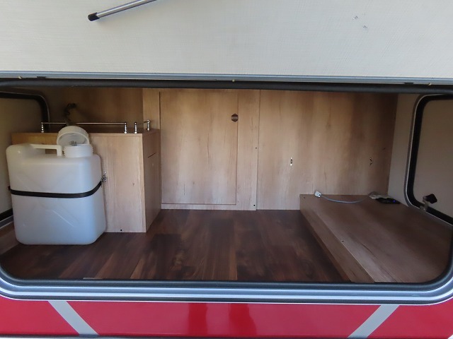 キャンピングカーキャブコン