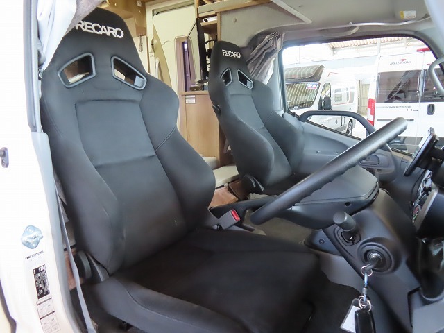 キャンピングカーキャブコン