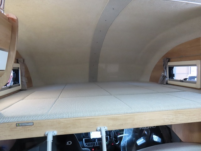 キャンピングカーキャブコン