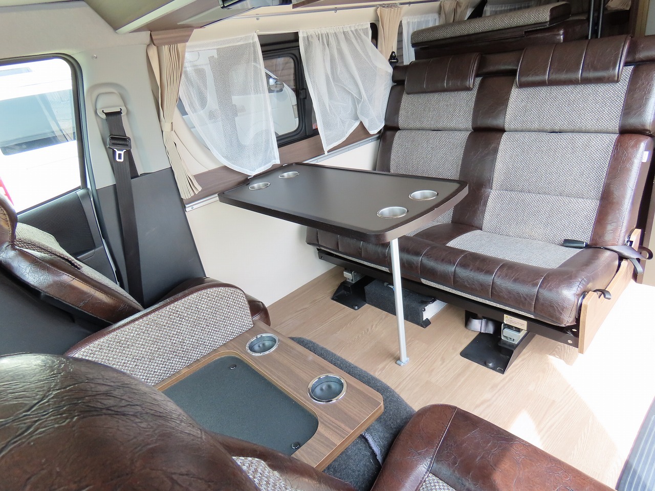 キャンピングカーバンコン