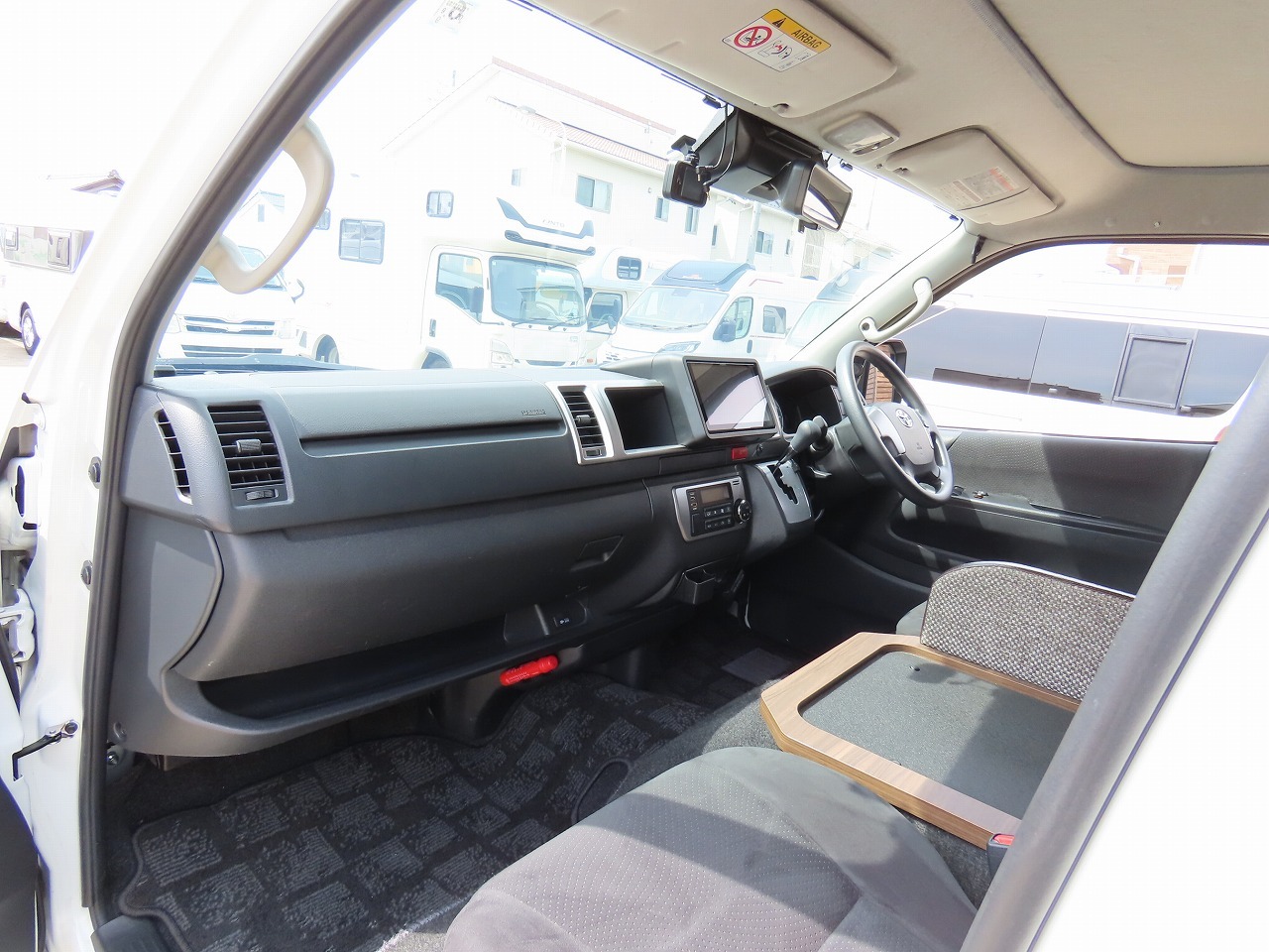 キャンピングカーバンコン