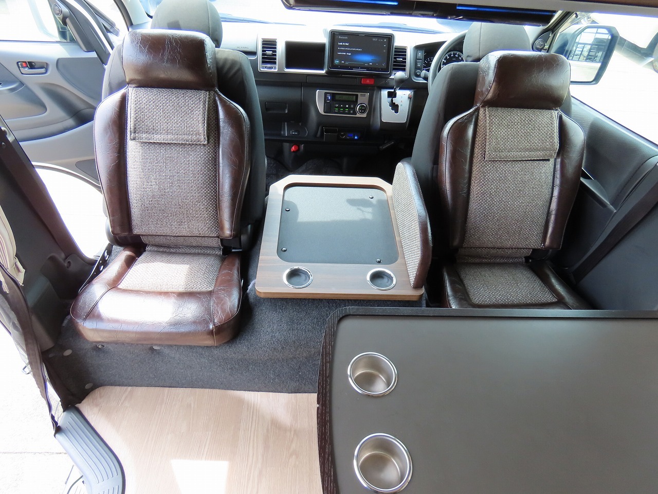 キャンピングカーバンコン