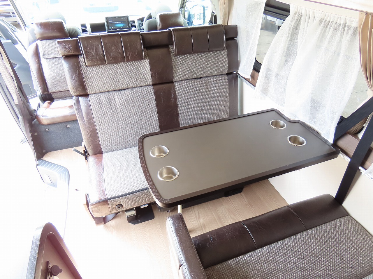 キャンピングカーバンコン