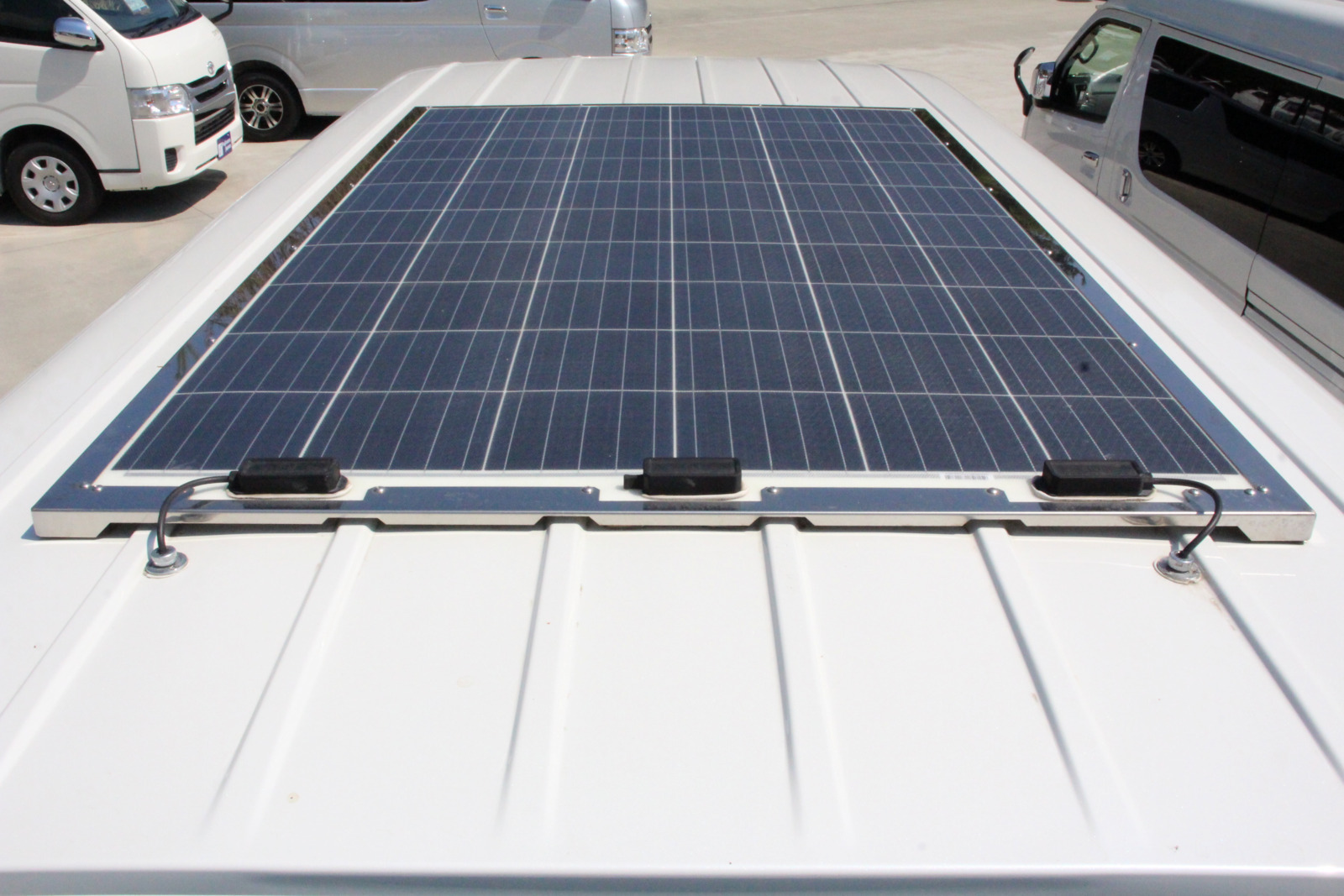 キャンピングカーバンコン