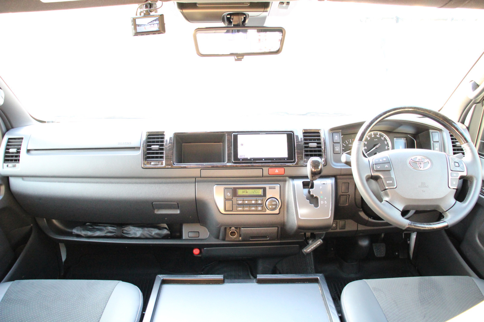 キャンピングカーバンコン