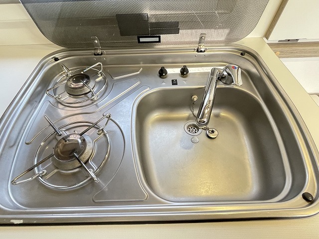 キャンピングカーキャブコン