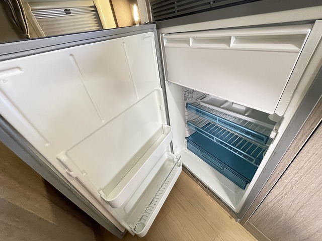 キャンピングカーキャブコン