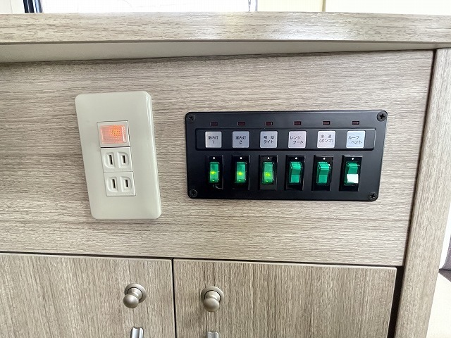 キャンピングカーキャブコン