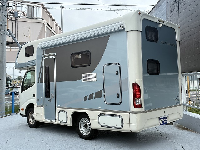 キャンピングカーキャブコン