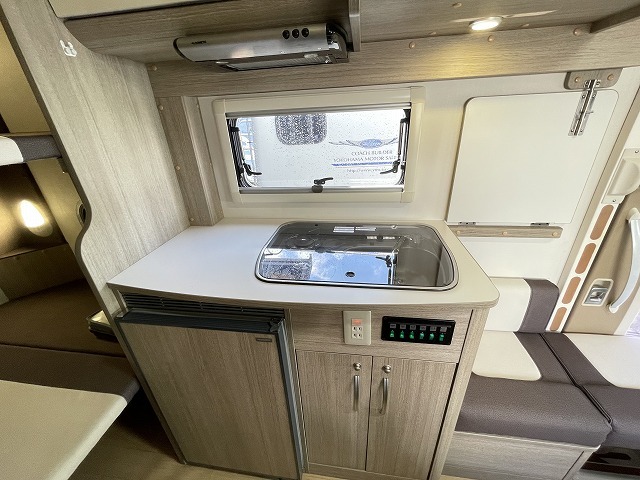 キャンピングカーキャブコン