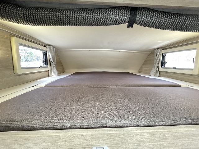 キャンピングカーキャブコン