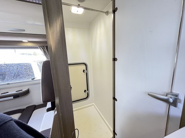 キャンピングカーキャブコン