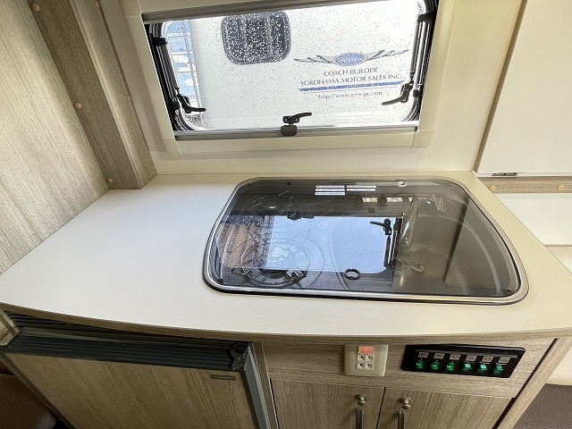 キャンピングカーキャブコン