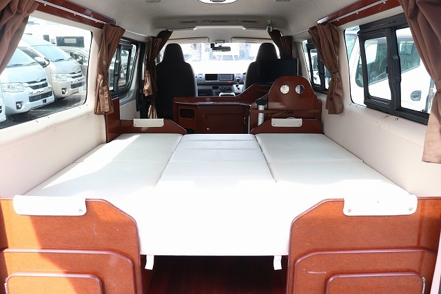 キャンピングカーバンコン