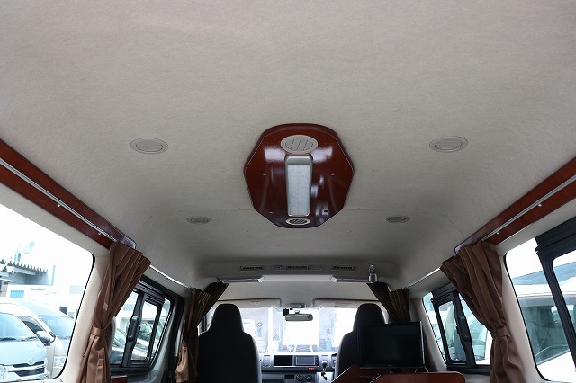 キャンピングカーバンコン