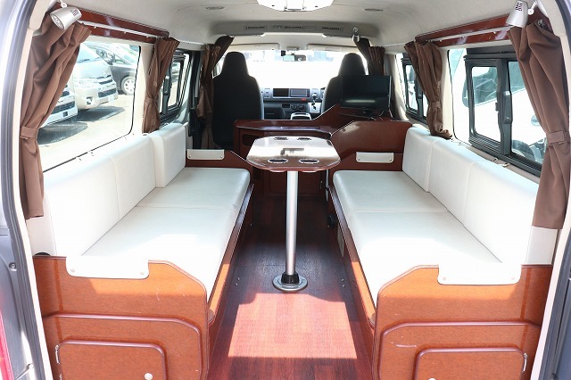 キャンピングカーバンコン