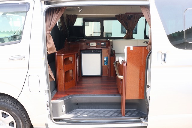 キャンピングカーバンコン