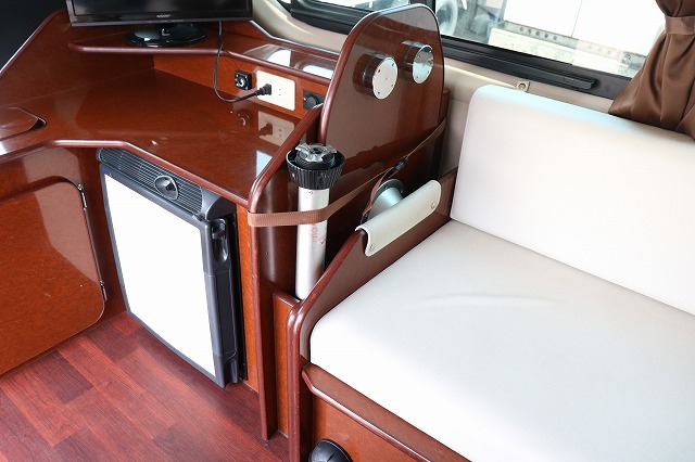 キャンピングカーバンコン