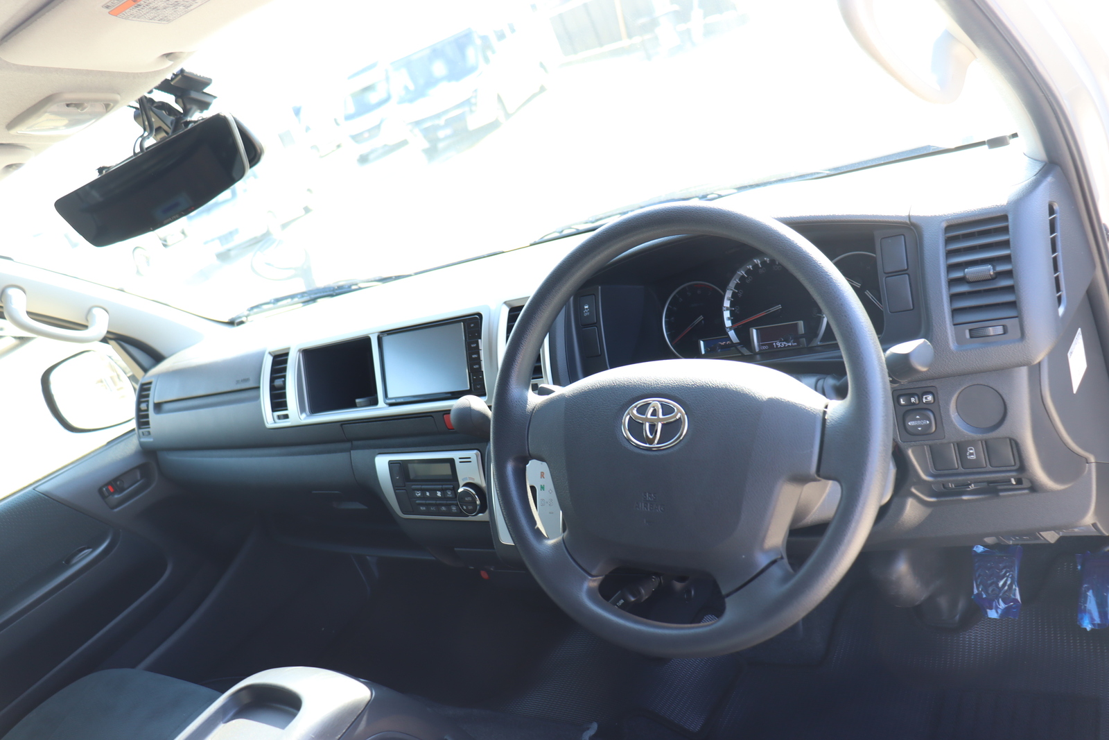 キャンピングカーバンコン