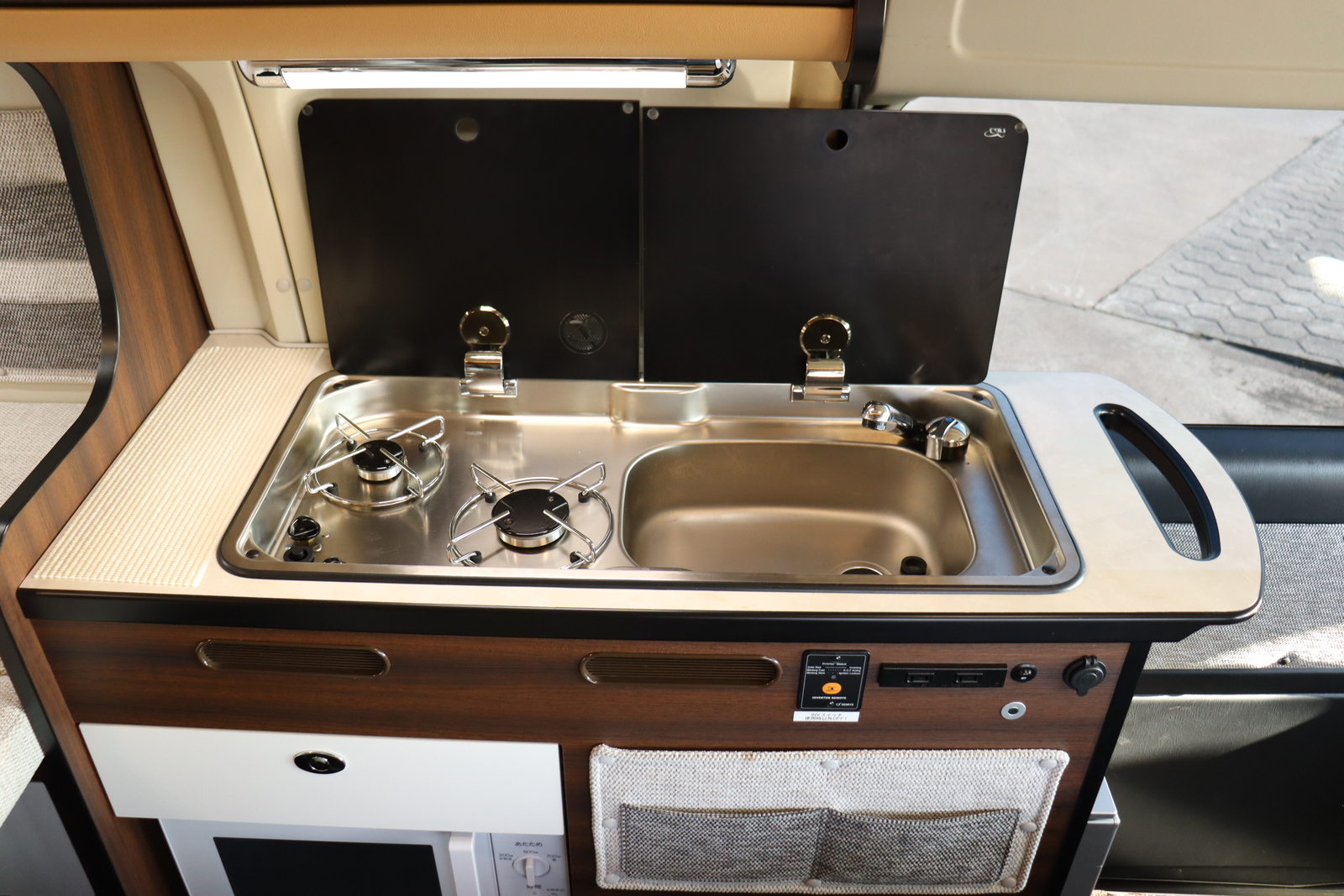 キャンピングカーバンコン