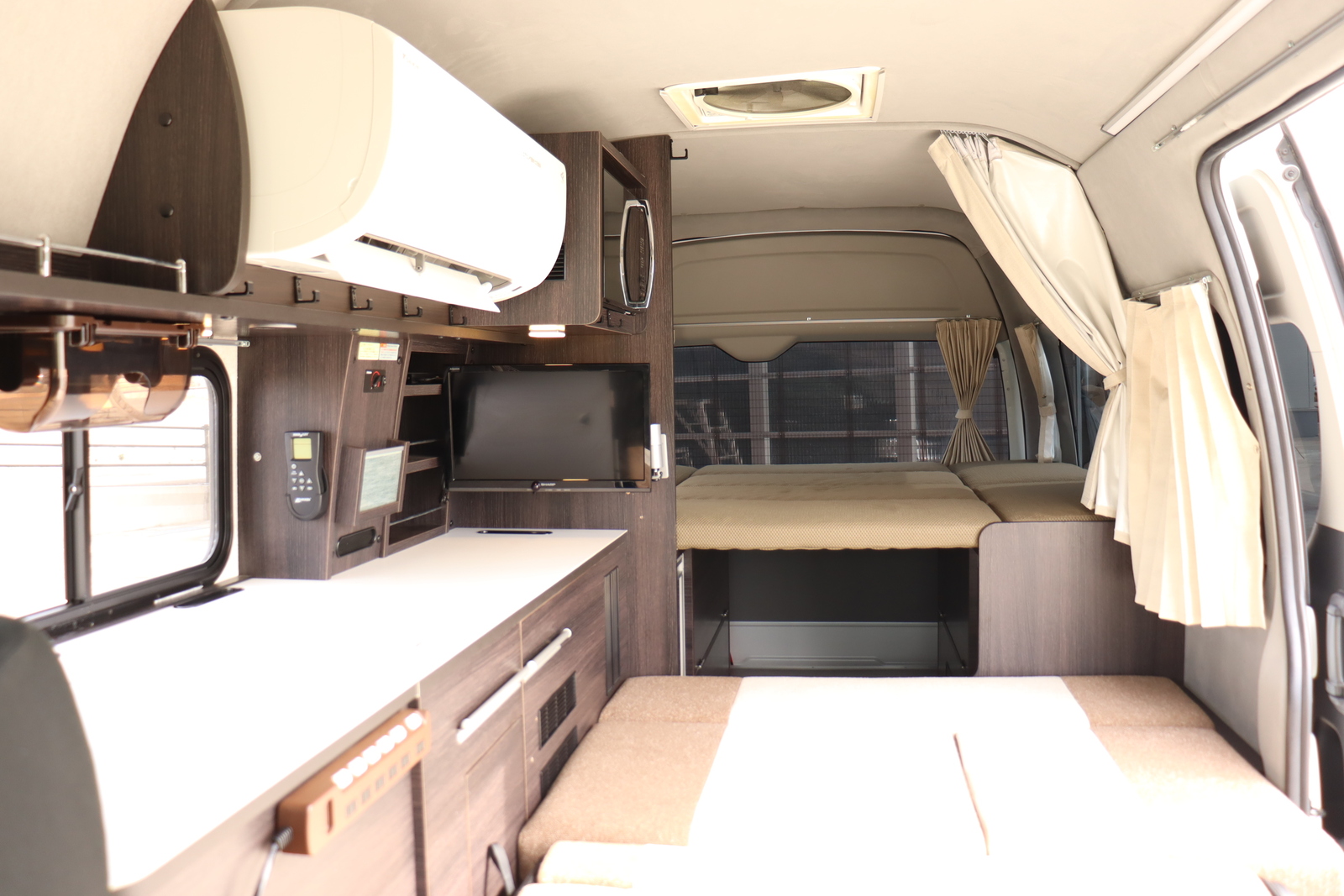 キャンピングカーバンコン