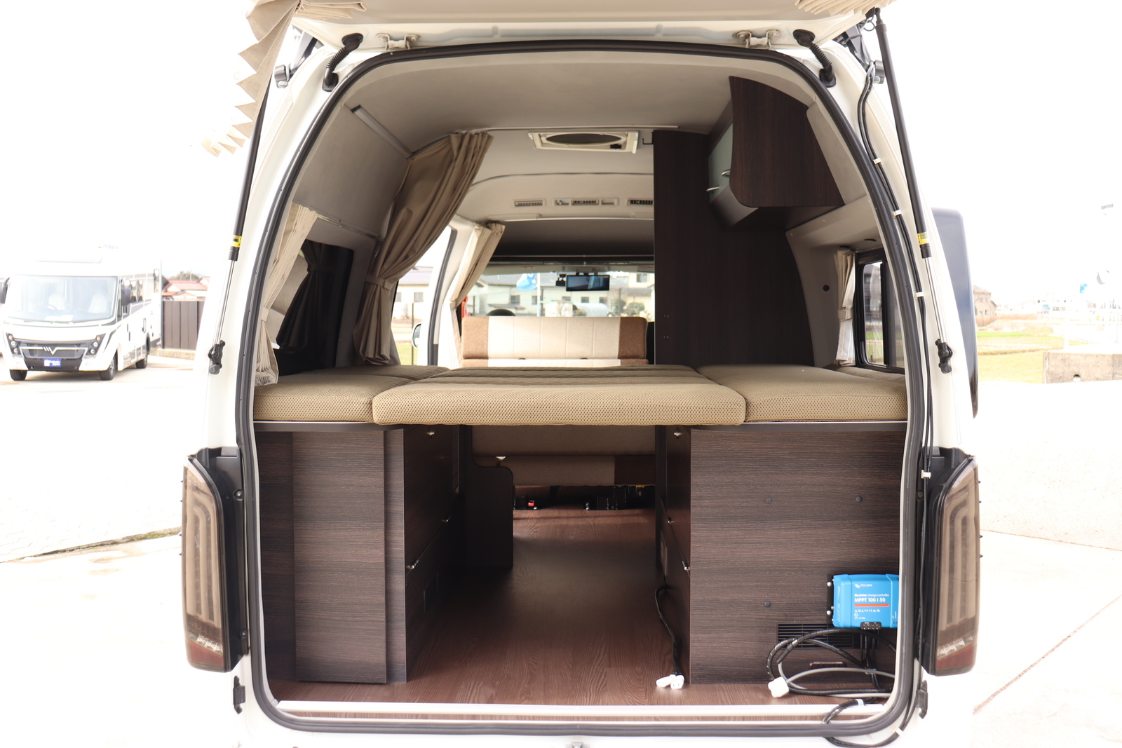 キャンピングカーバンコン