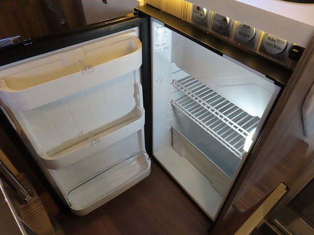 キャンピングカーキャブコン