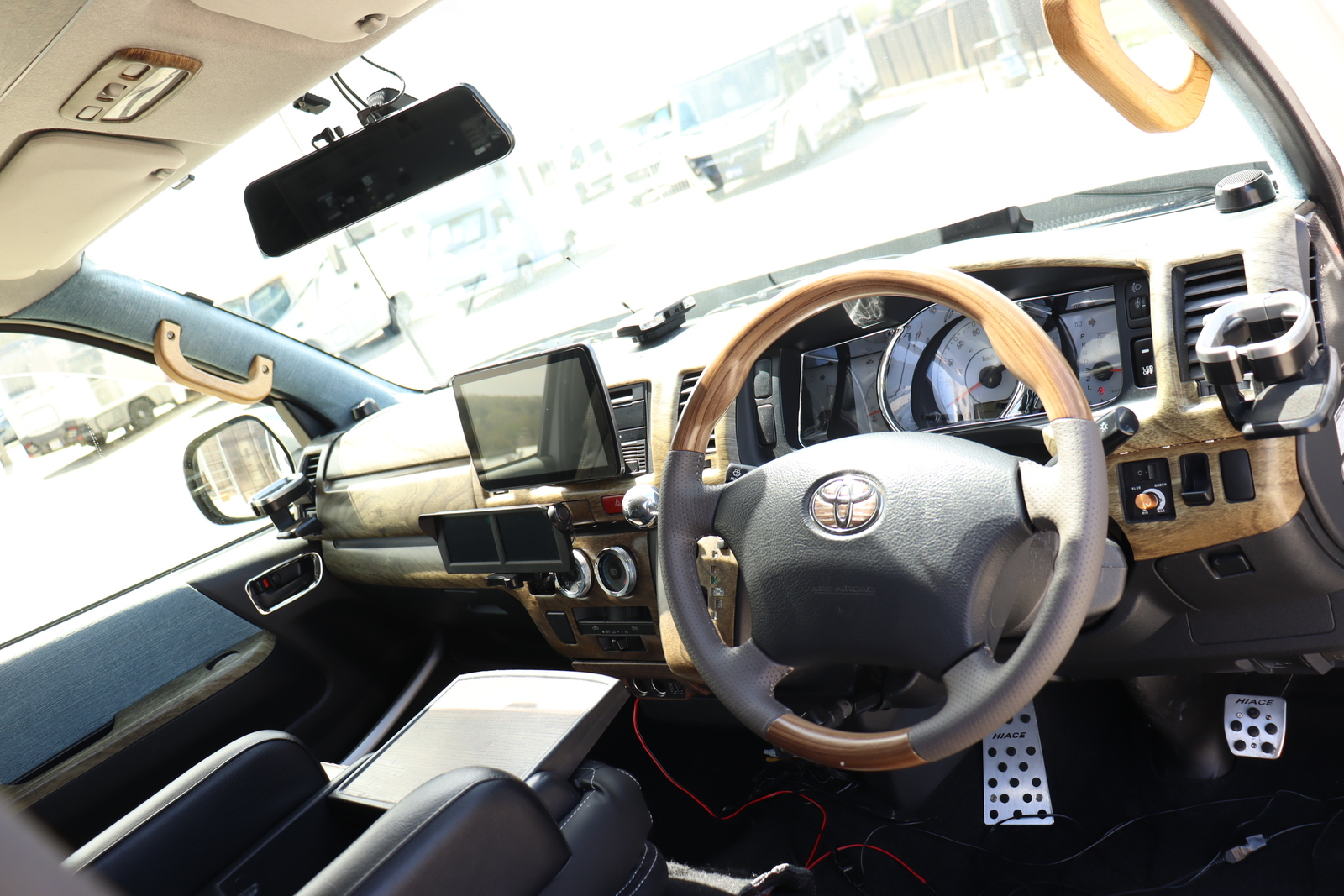 キャンピングカーバンコン