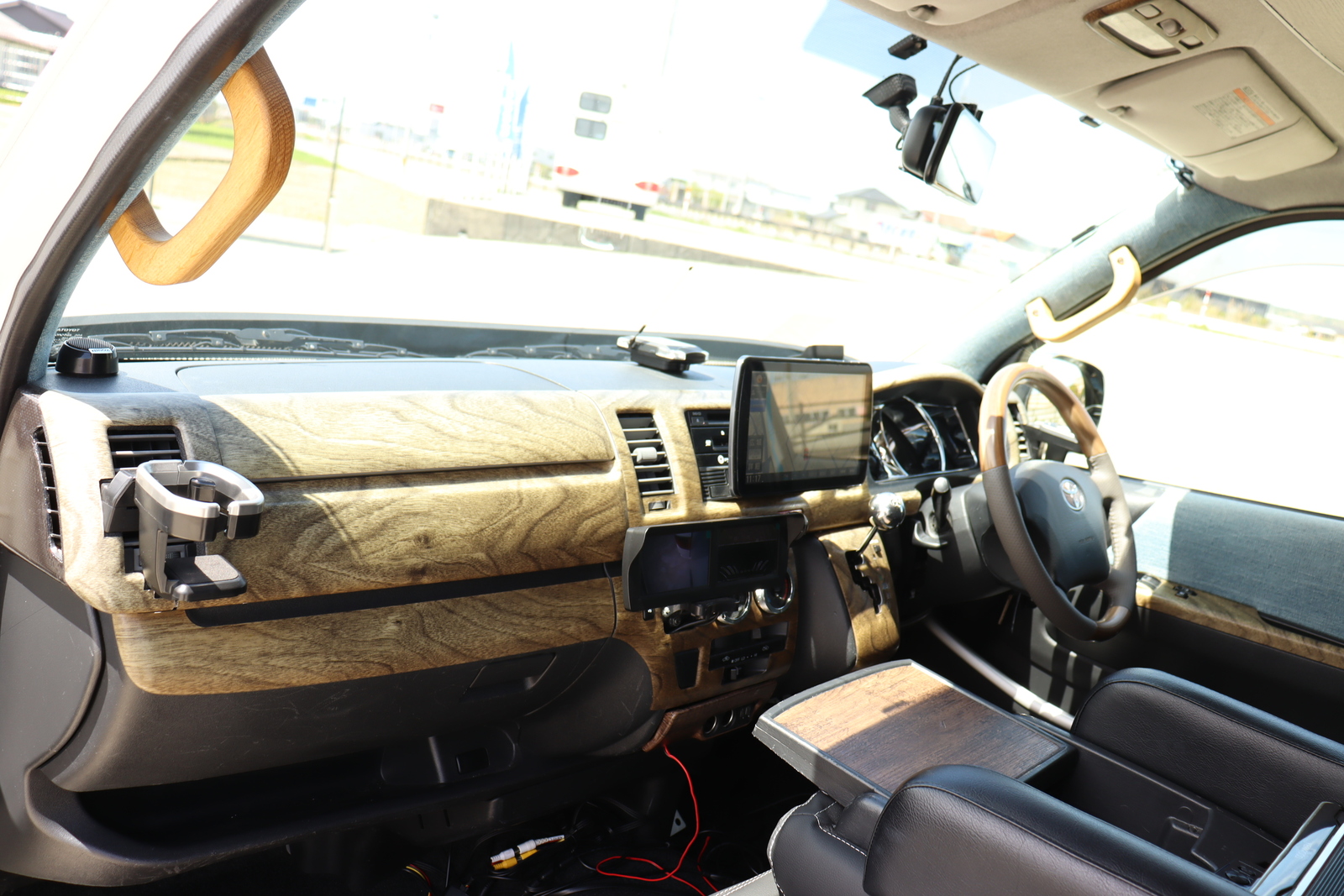 キャンピングカーバンコン