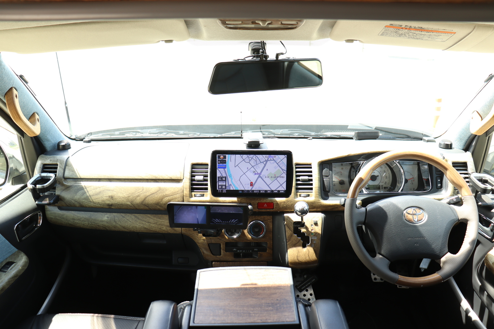 キャンピングカーバンコン