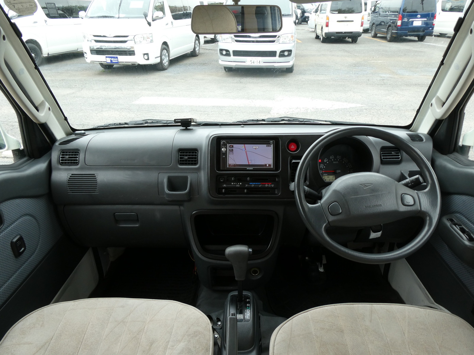 キャンピングカー軽キャンパー