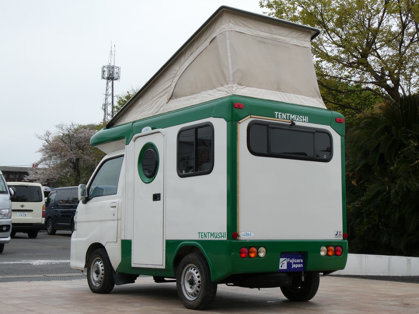 キャンピングカー軽キャンパー