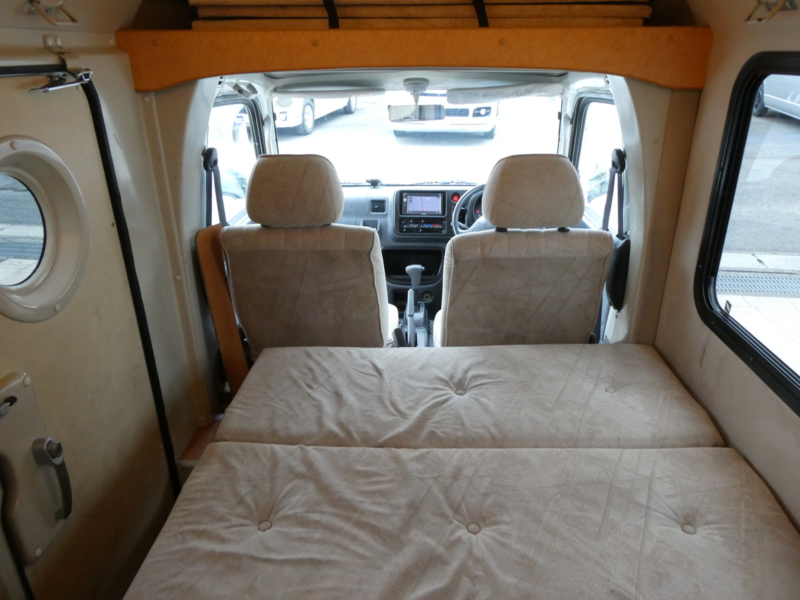 キャンピングカー軽キャンパー