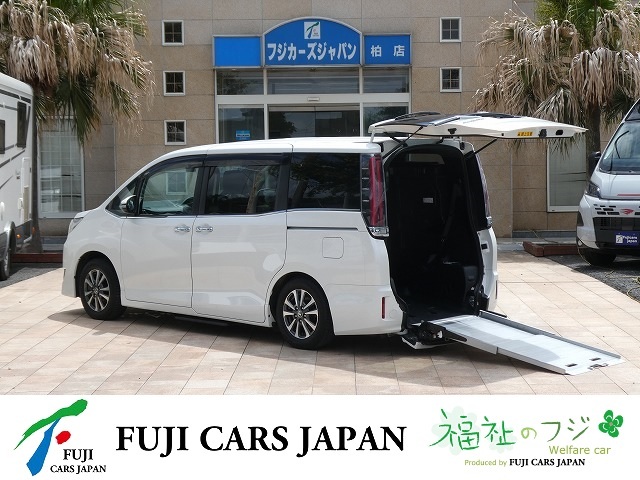 エスクァイア 福祉車両 スロープ リフトアップシート