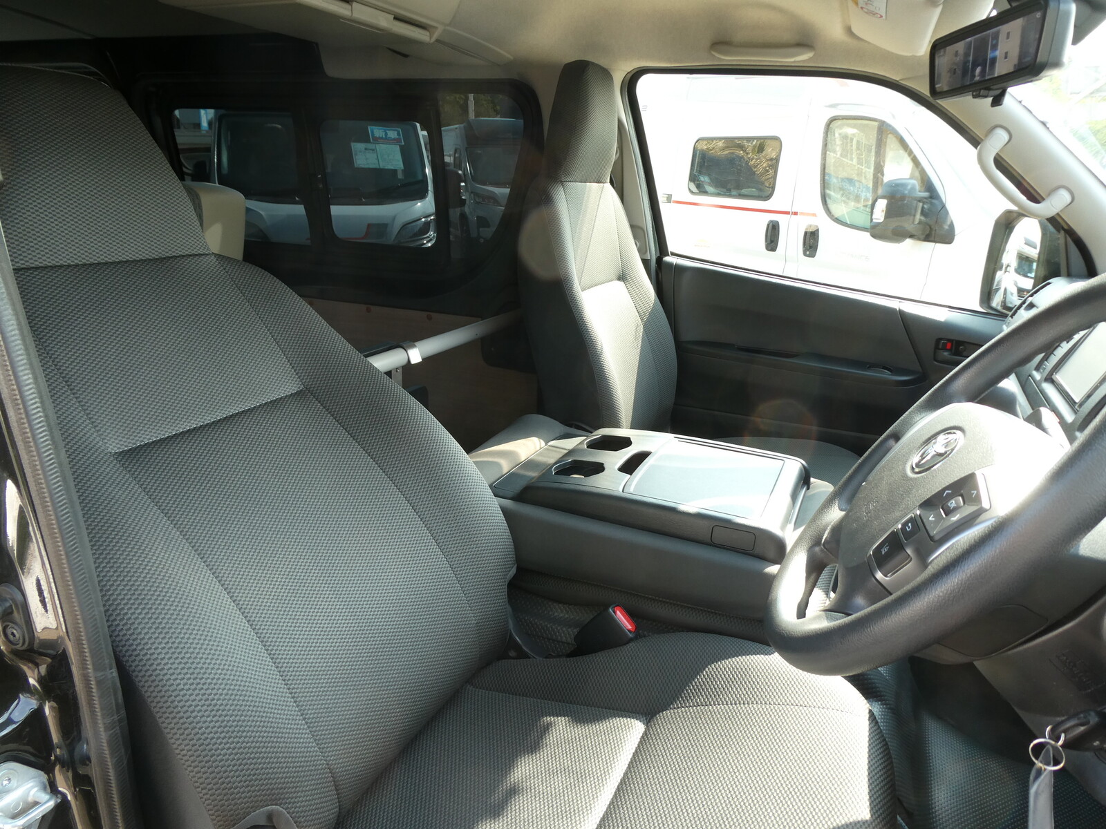 キャンピングカーバンコン