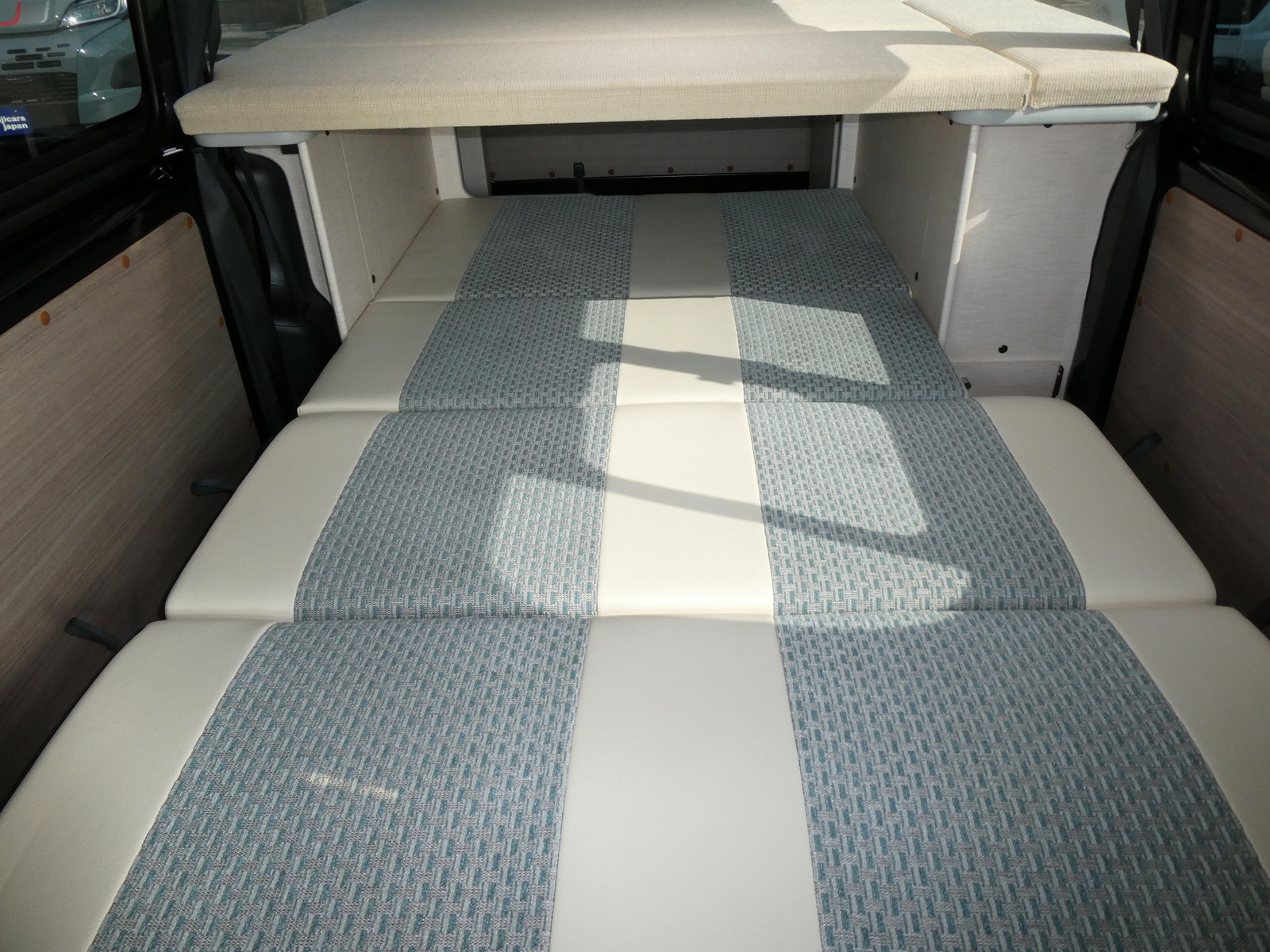 キャンピングカーバンコン