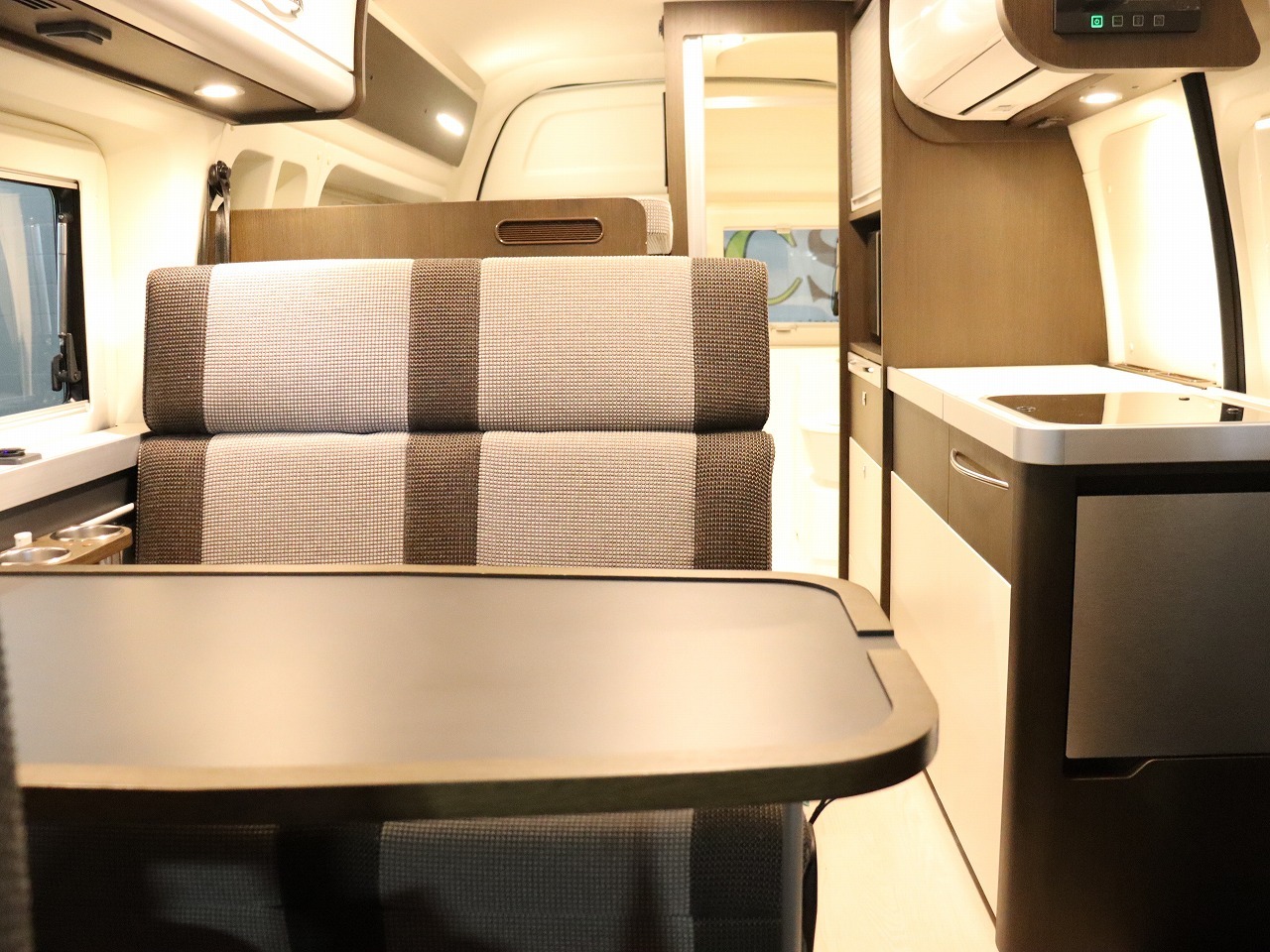 キャンピングカーバンコン