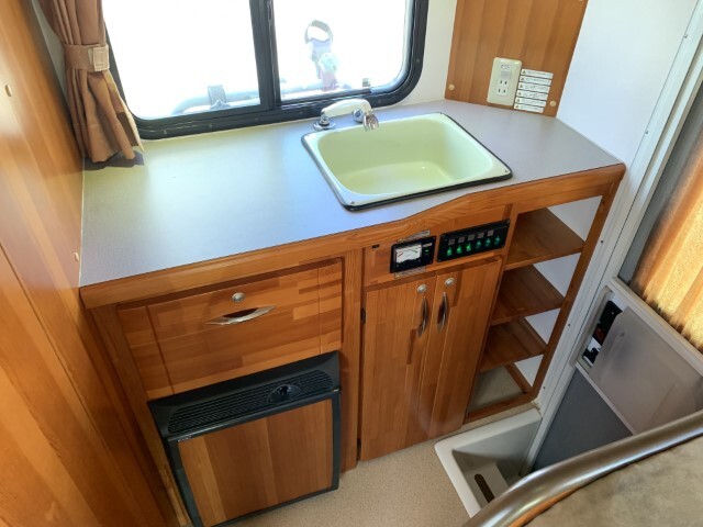 キャンピングカーキャブコン