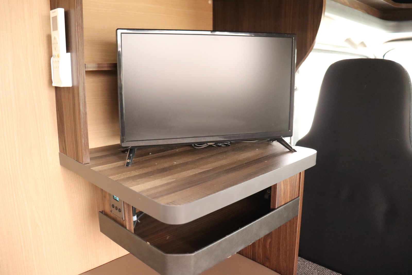 キャンピングカーキャブコン