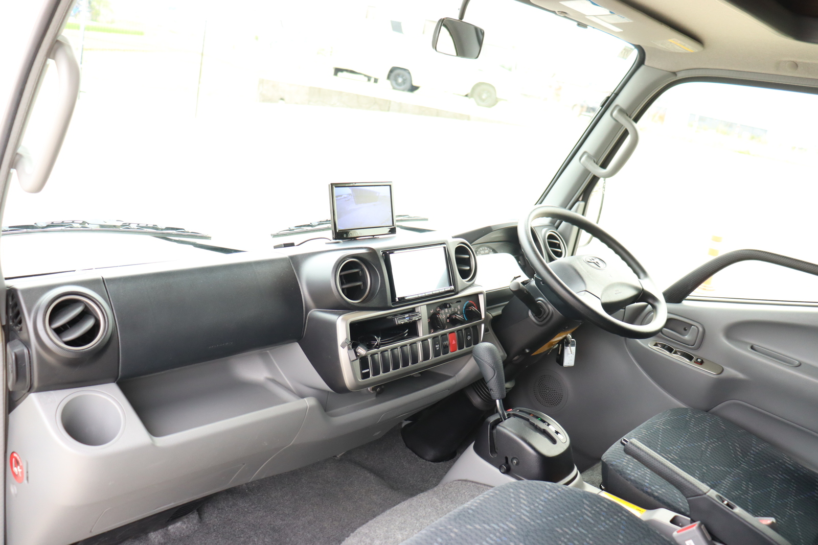 キャンピングカーキャブコン