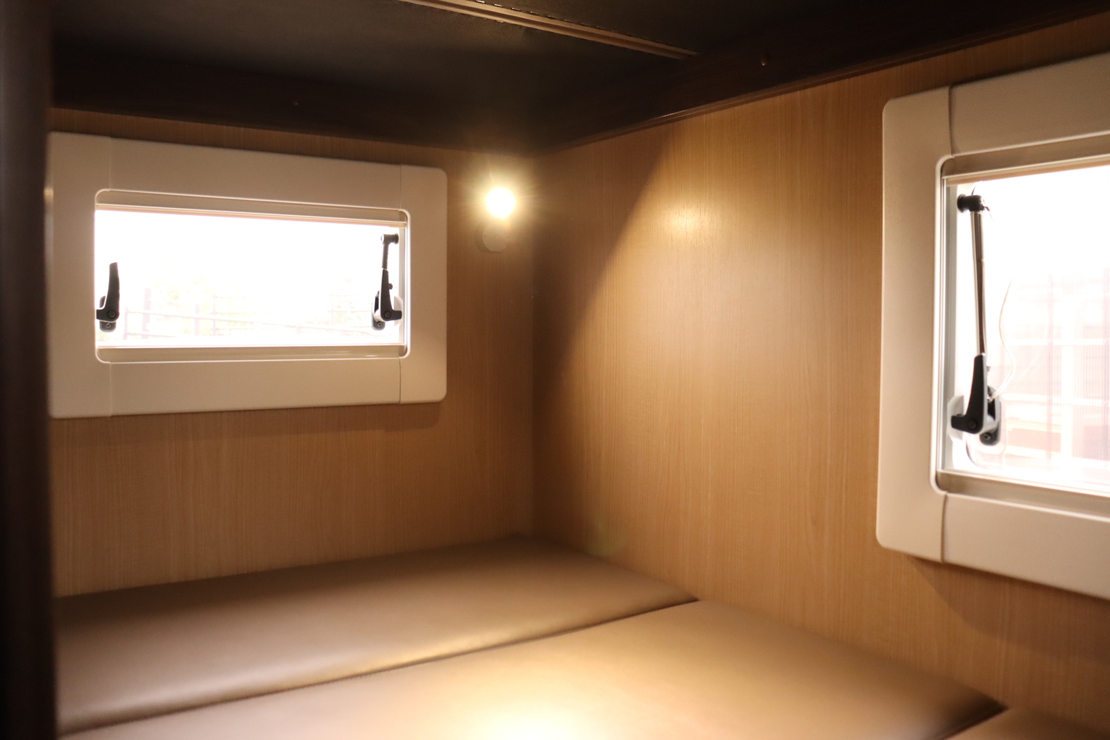 キャンピングカーキャブコン