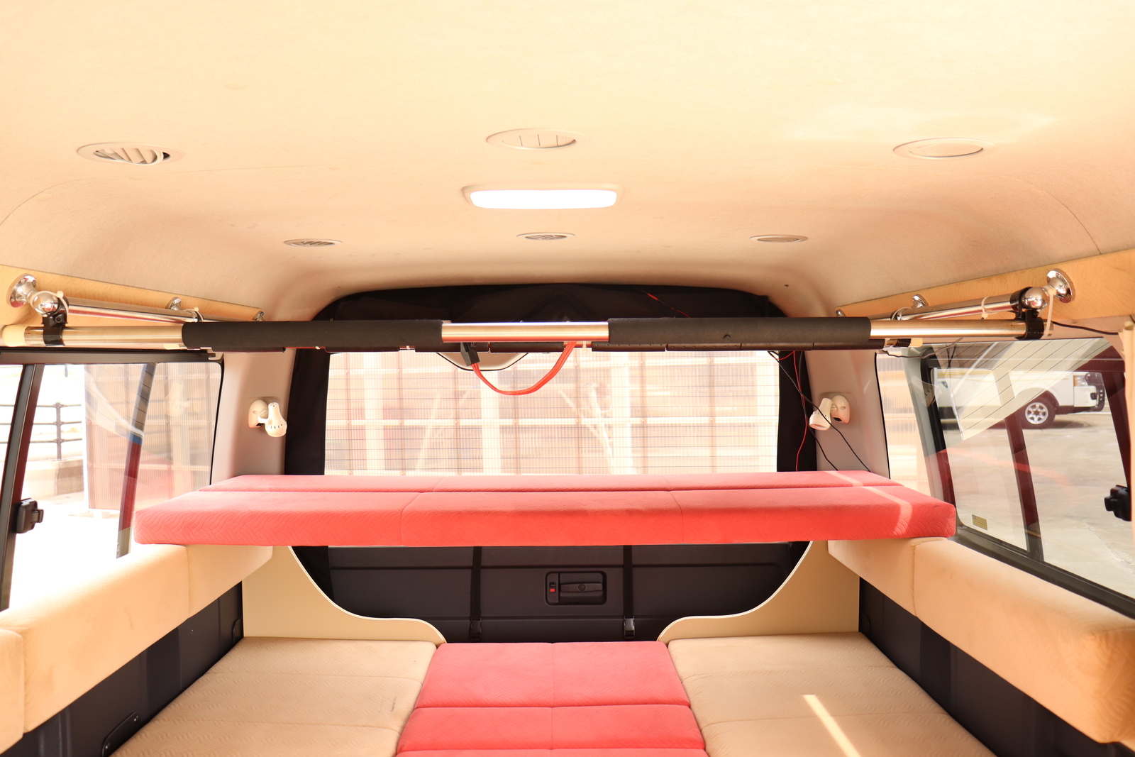 キャンピングカーバンコン